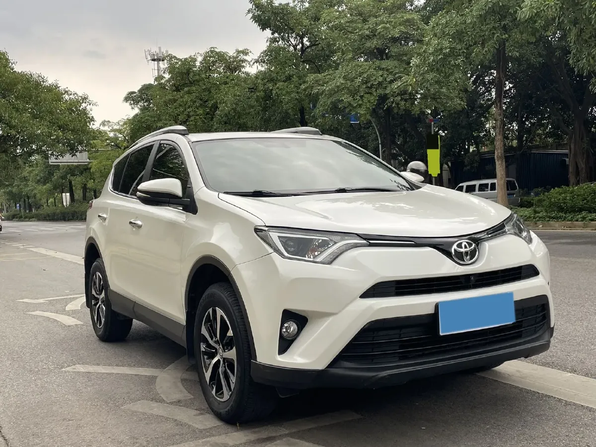 2019 Toyota RAV4 2.0L 151HP L4 CVT,autocango,china used car exporter,china ev exporter,chinese used car exporter,chinese used ev exporter
