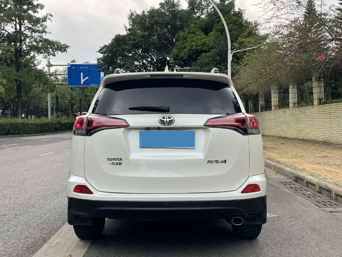 2019 Toyota RAV4 2.0L 151HP L4 CVT,autocango,china used car exporter,china ev exporter,chinese used car exporter,chinese used ev exporter