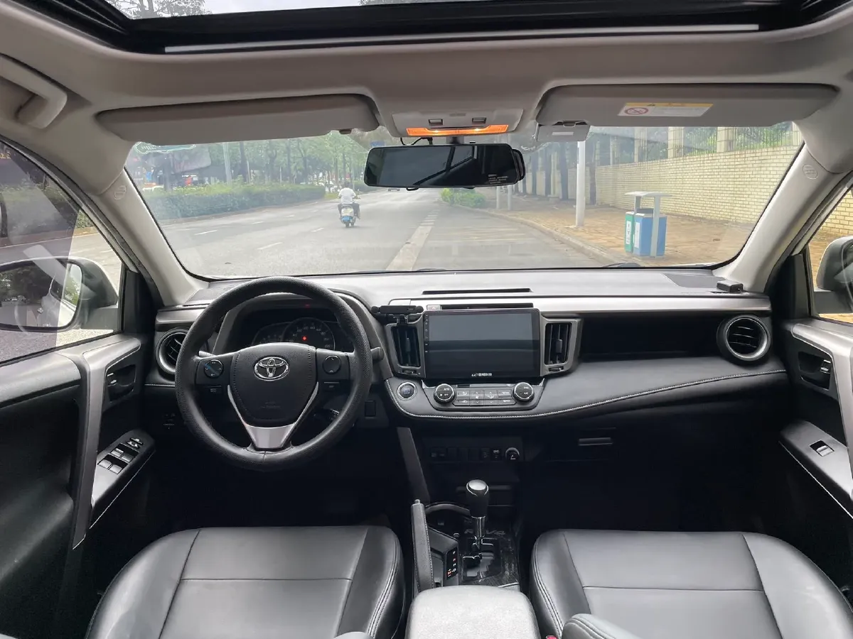 2019 Toyota RAV4 2.0L 151HP L4 CVT,autocango,china used car exporter,china ev exporter,chinese used car exporter,chinese used ev exporter