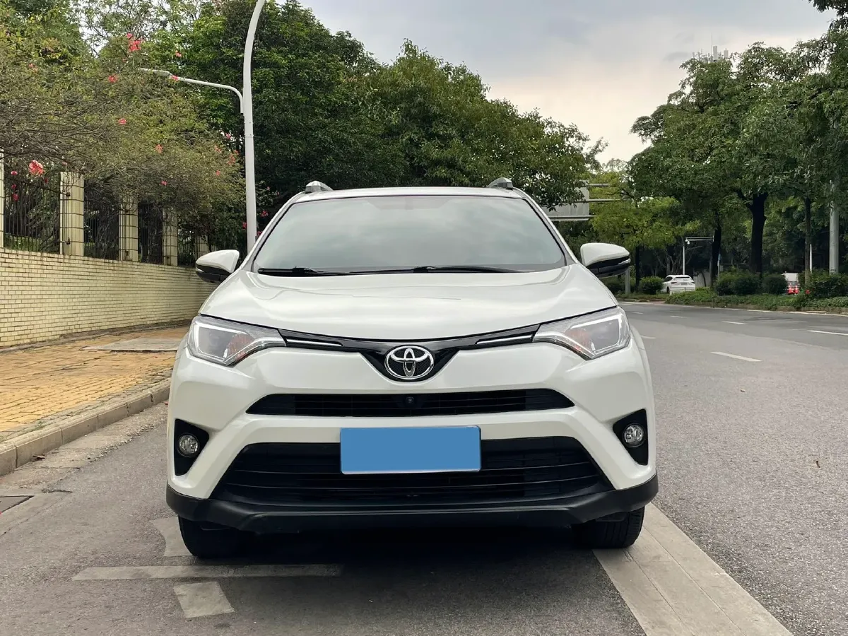 2019 Toyota RAV4 2.0L 151HP L4 CVT,autocango,china used car exporter,china ev exporter,chinese used car exporter,chinese used ev exporter