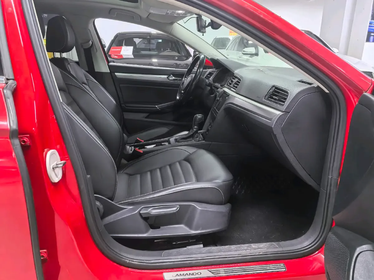 2019 Volkswagen Passat 1.4T 150HP L4 7DCT,autocango,china used car exporter,china ev exporter,chinese used car exporter,chinese used ev exporter