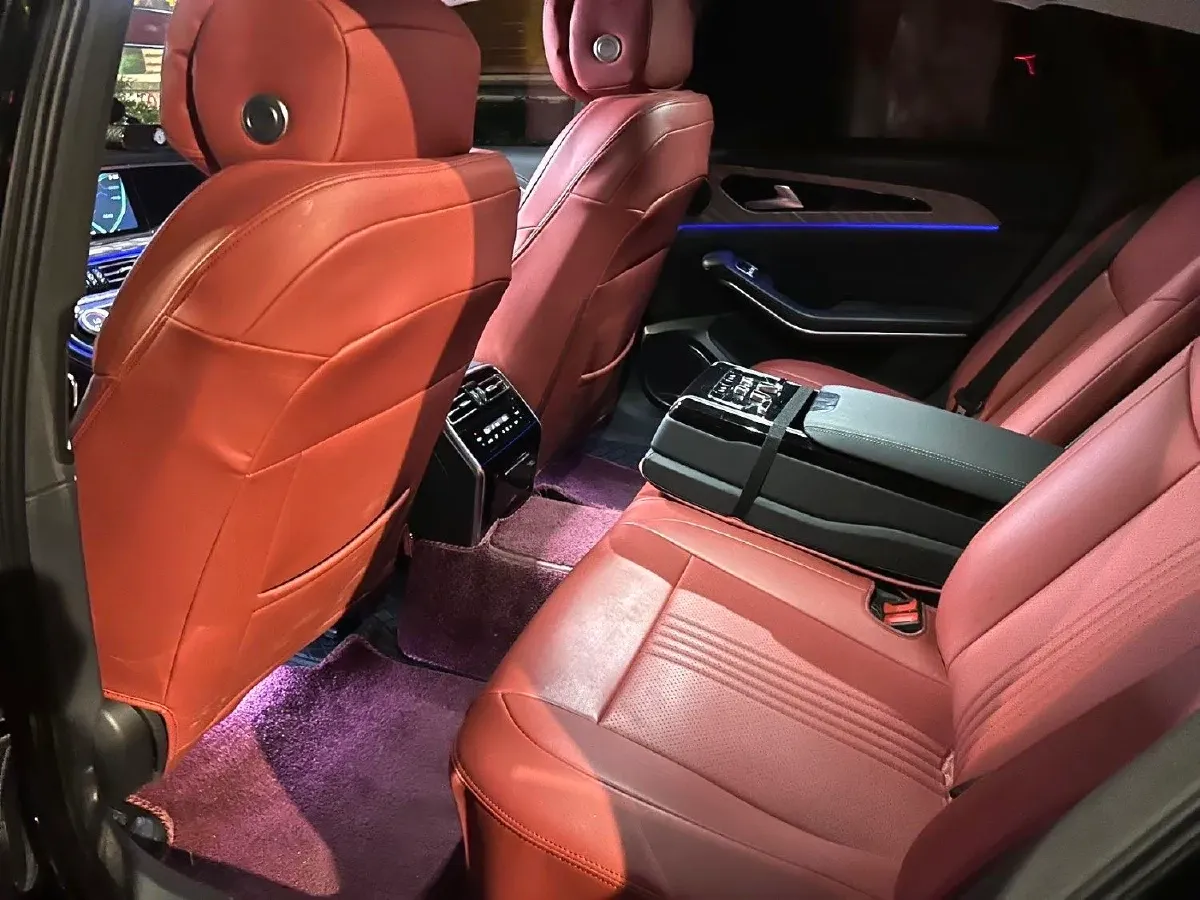 2020 HongQi H9 2.0T 252HP L4 7DCT,autocango,china used car exporter,china ev exporter,chinese used car exporter,chinese used ev exporter