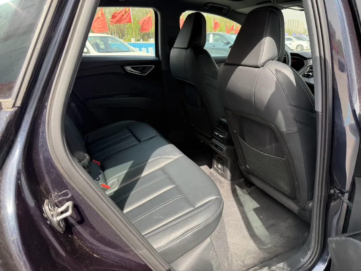 2024 Audi Q4 e-tron BEV 84.8KWH,autocango,china used car exporter,china ev exporter,chinese used car exporter,chinese used ev exporter