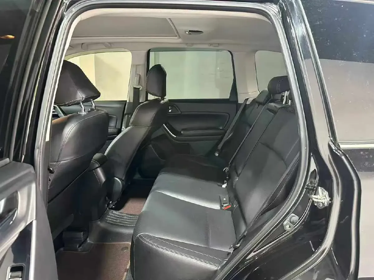 2018 BMW 1 Series 1.5T 136HP L3 8AT,autocango,china used car exporter,china ev exporter,chinese used car exporter,chinese used ev exporter