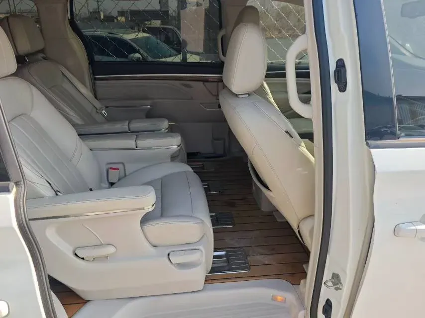 2018 GAC Trumpchi M8 2.0T 201HP L4 6AT,autocango,china used car exporter,china ev exporter,chinese used car exporter,chinese used ev exporter