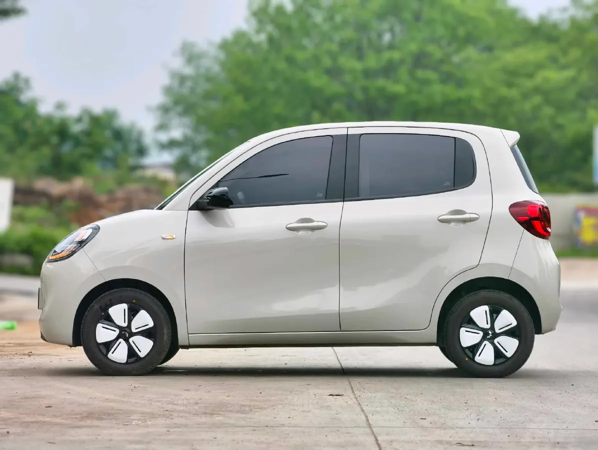 2025 WuLing HongGuang MINI EV BEV 16.2KWH,autocango,china used car exporter,china ev exporter,chinese used car exporter,chinese used ev exporter