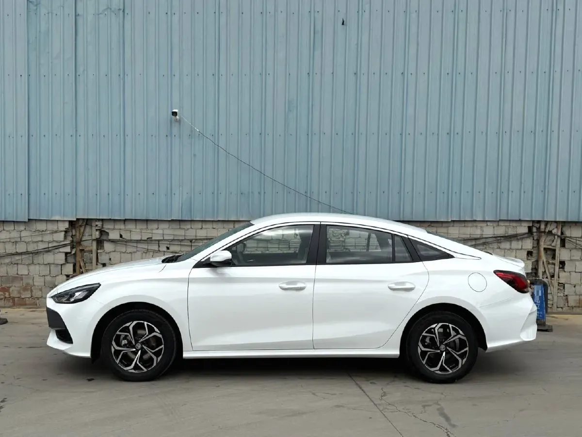 2023 MG 5 1.5L 129HP L4 5MT,autocango,china used car exporter,china ev exporter,chinese used car exporter,chinese used ev exporter