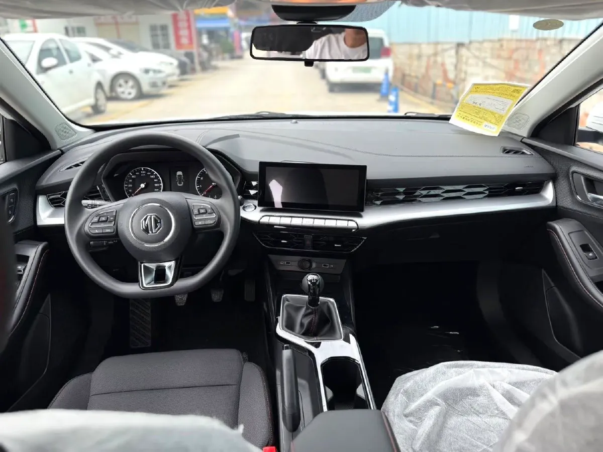 2023 MG 5 1.5L 129HP L4 5MT,autocango,china used car exporter,china ev exporter,chinese used car exporter,chinese used ev exporter