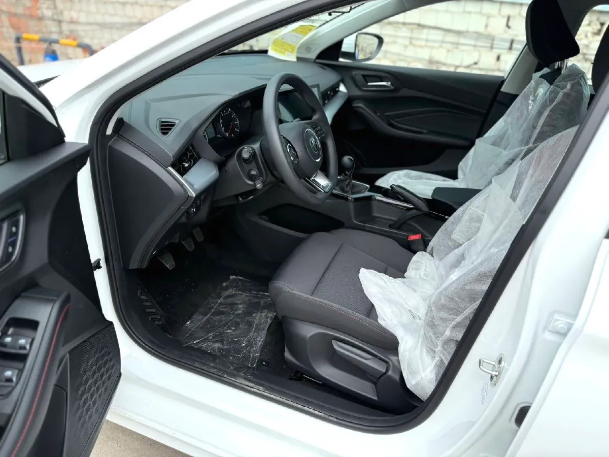 2023 MG 5 1.5L 129HP L4 5MT,autocango,china used car exporter,china ev exporter,chinese used car exporter,chinese used ev exporter