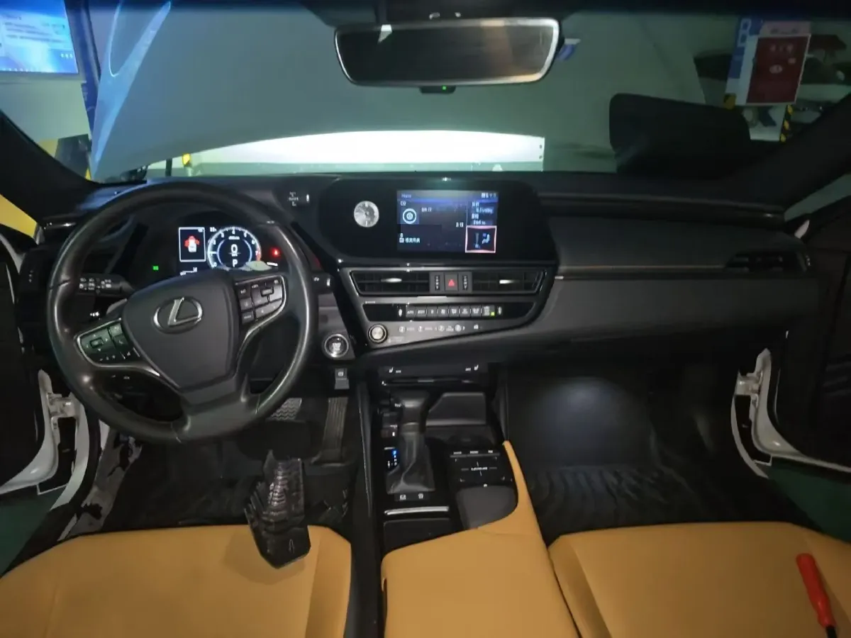 2021 Lexus ES 2.5L 207HP L4 8AT,autocango,china used car exporter,china ev exporter,chinese used car exporter,chinese used ev exporter