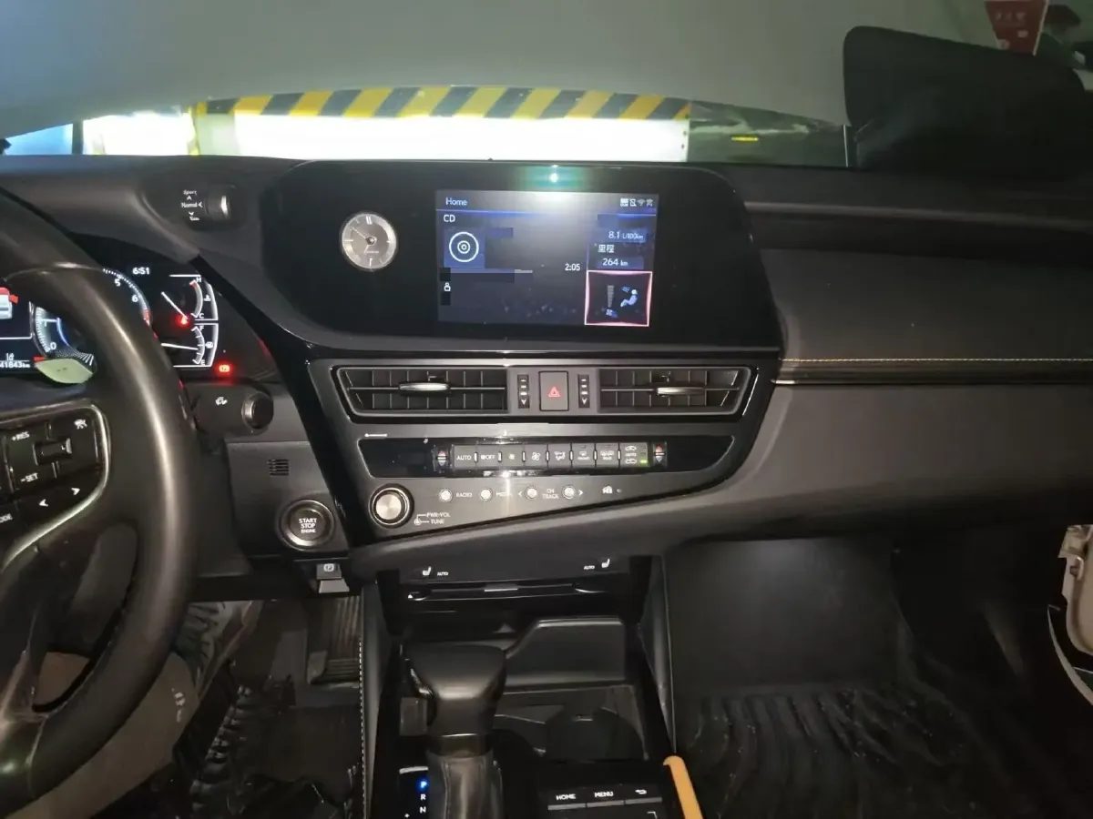 2021 Lexus ES 2.5L 207HP L4 8AT,autocango,china used car exporter,china ev exporter,chinese used car exporter,chinese used ev exporter