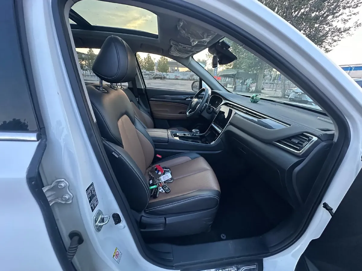 2021 GAC Trumpchi GS5 1.5T 169HP L4 6AT,autocango,china used car exporter,china ev exporter,chinese used car exporter,chinese used ev exporter