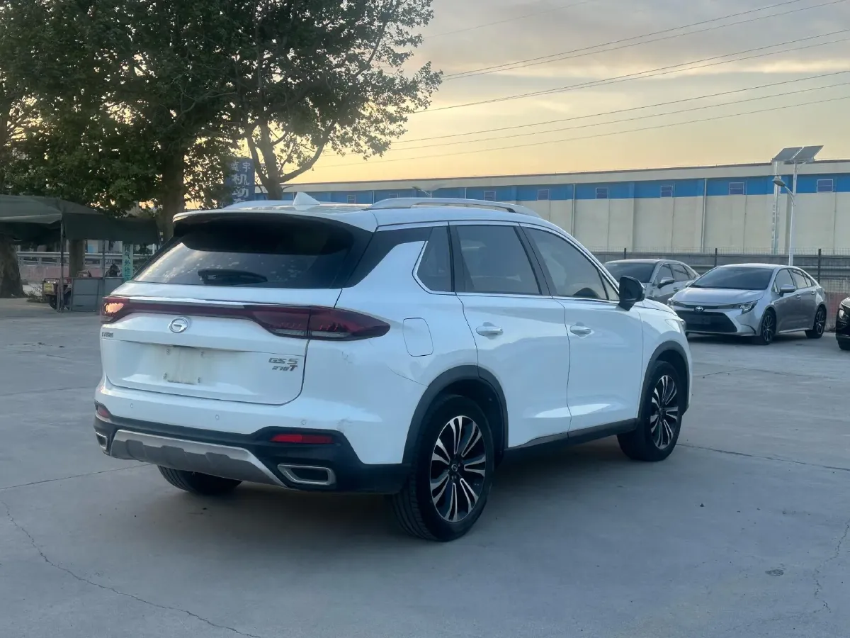 2021 GAC Trumpchi GS5 1.5T 169HP L4 6AT,autocango,china used car exporter,china ev exporter,chinese used car exporter,chinese used ev exporter