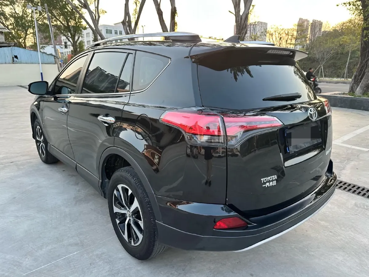 2018 Toyota RAV4 2.0L 151HP L4 CVT,autocango,china used car exporter,china ev exporter,chinese used car exporter,chinese used ev exporter