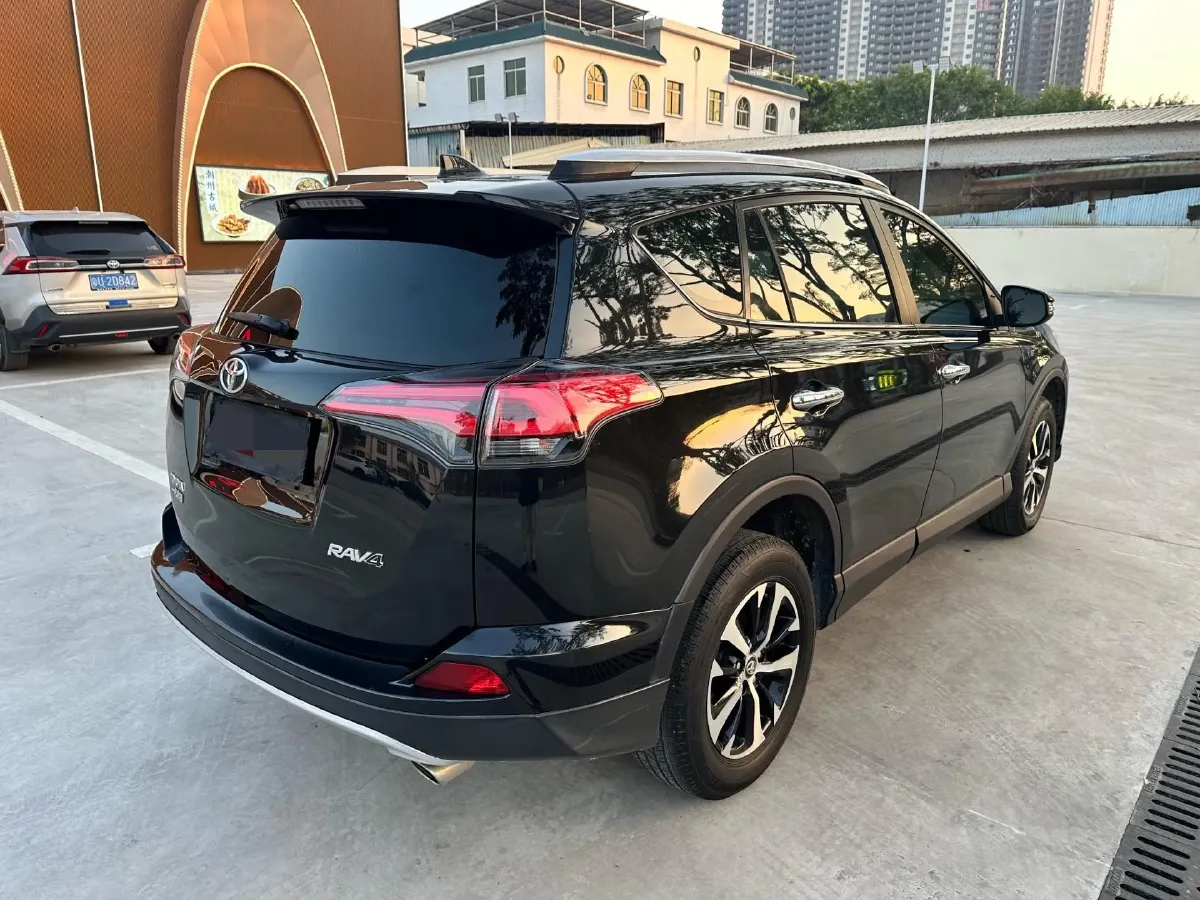 2018 Toyota RAV4 2.0L 151HP L4 CVT,autocango,china used car exporter,china ev exporter,chinese used car exporter,chinese used ev exporter