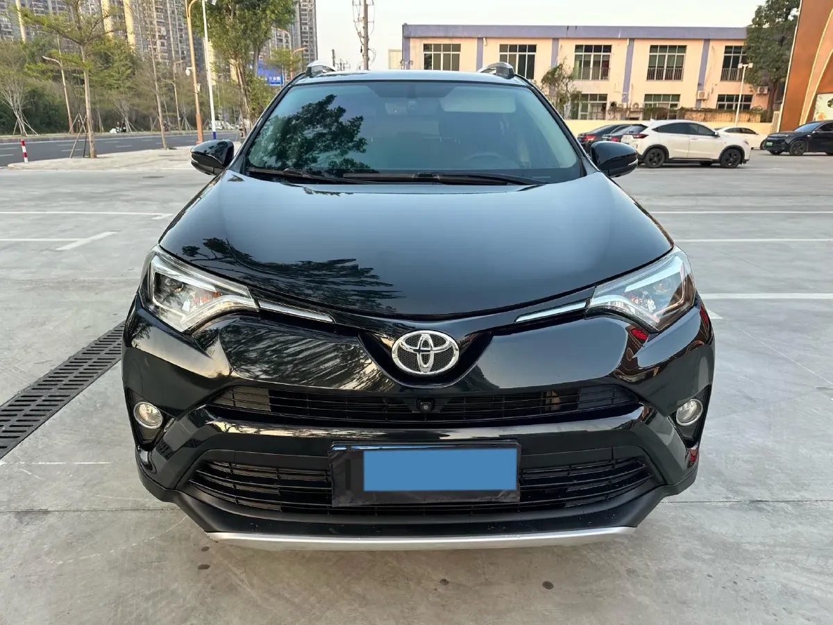 2018 Toyota RAV4 2.0L 151HP L4 CVT,autocango,china used car exporter,china ev exporter,chinese used car exporter,chinese used ev exporter