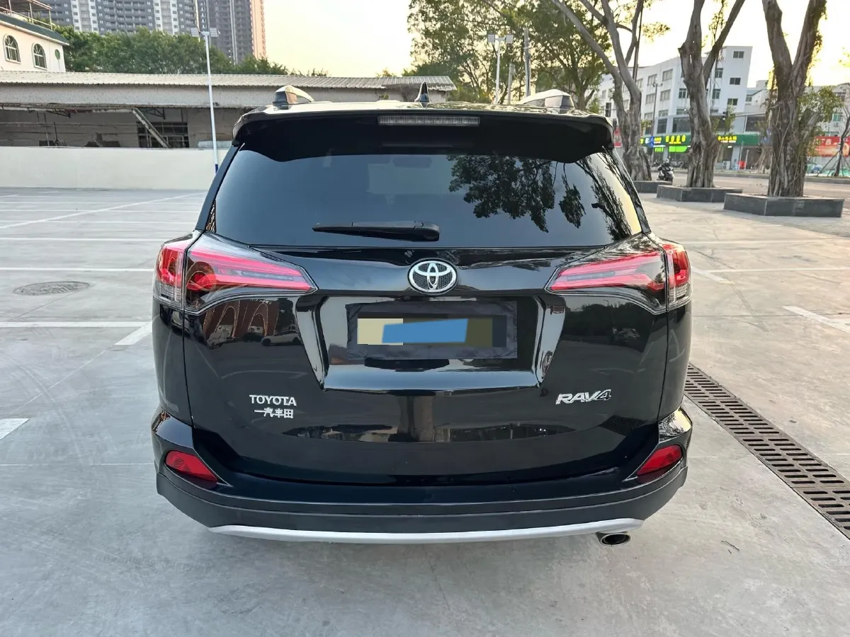 2018 Toyota RAV4 2.0L 151HP L4 CVT,autocango,china used car exporter,china ev exporter,chinese used car exporter,chinese used ev exporter