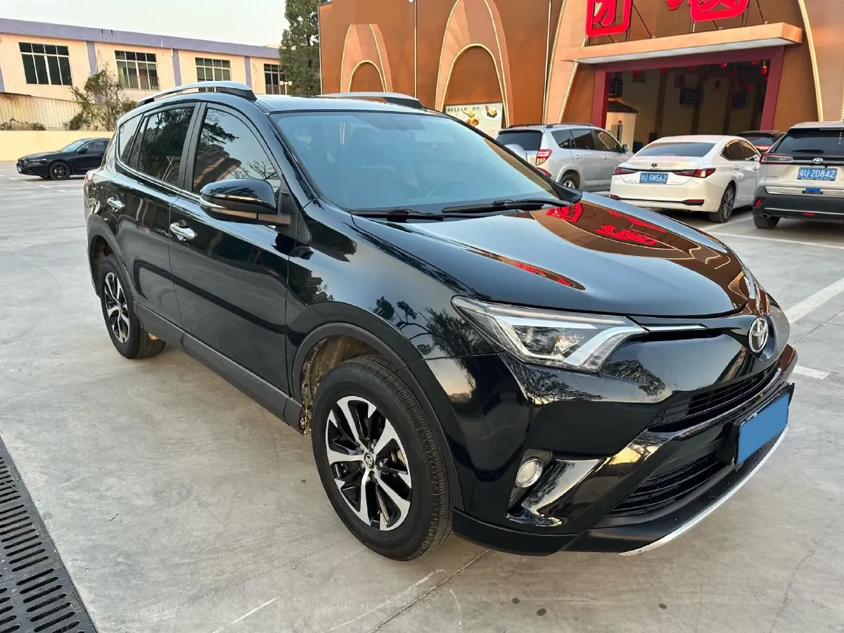 2018 Toyota RAV4 2.0L 151HP L4 CVT,autocango,china used car exporter,china ev exporter,chinese used car exporter,chinese used ev exporter
