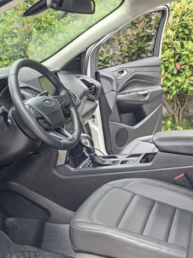 2018 Ford Kuga 1.5T 181HP L4 6AT,autocango,china used car exporter,china ev exporter,chinese used car exporter,chinese used ev exporter