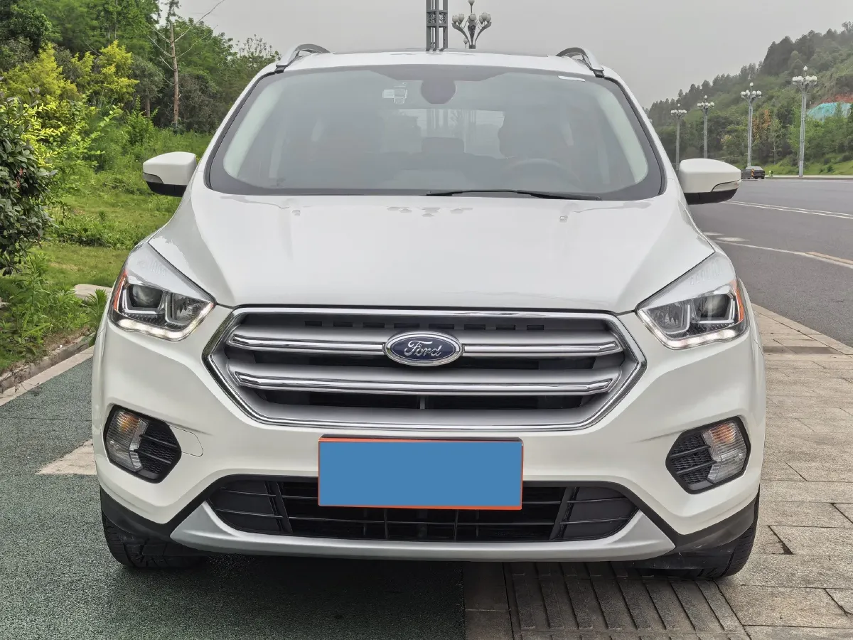2018 Ford Kuga 1.5T 181HP L4 6AT,autocango,china used car exporter,china ev exporter,chinese used car exporter,chinese used ev exporter