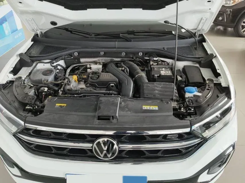 2024 Volkswagen T-Roc 1.5T 160HP L4 7DCT,autocango,china used car exporter,china ev exporter,chinese used car exporter,chinese used ev exporter