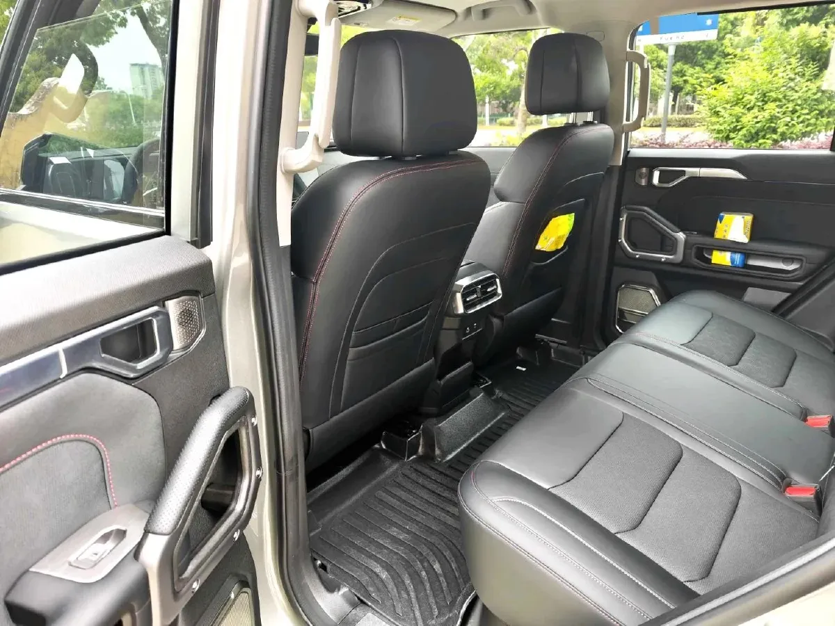 2025 Jetour Traveller 2.0T 254HP L4 7DCT,autocango,china used car exporter,china ev exporter,chinese used car exporter,chinese used ev exporter