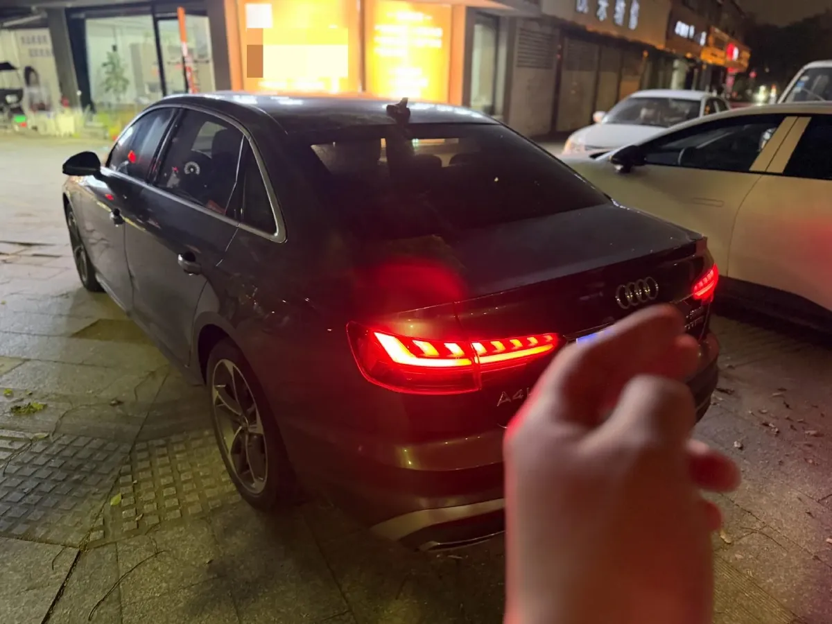 2023 Audi A4L 2.0T 190HP L4 7DCT,autocango,china used car exporter,china ev exporter,chinese used car exporter,chinese used ev exporter