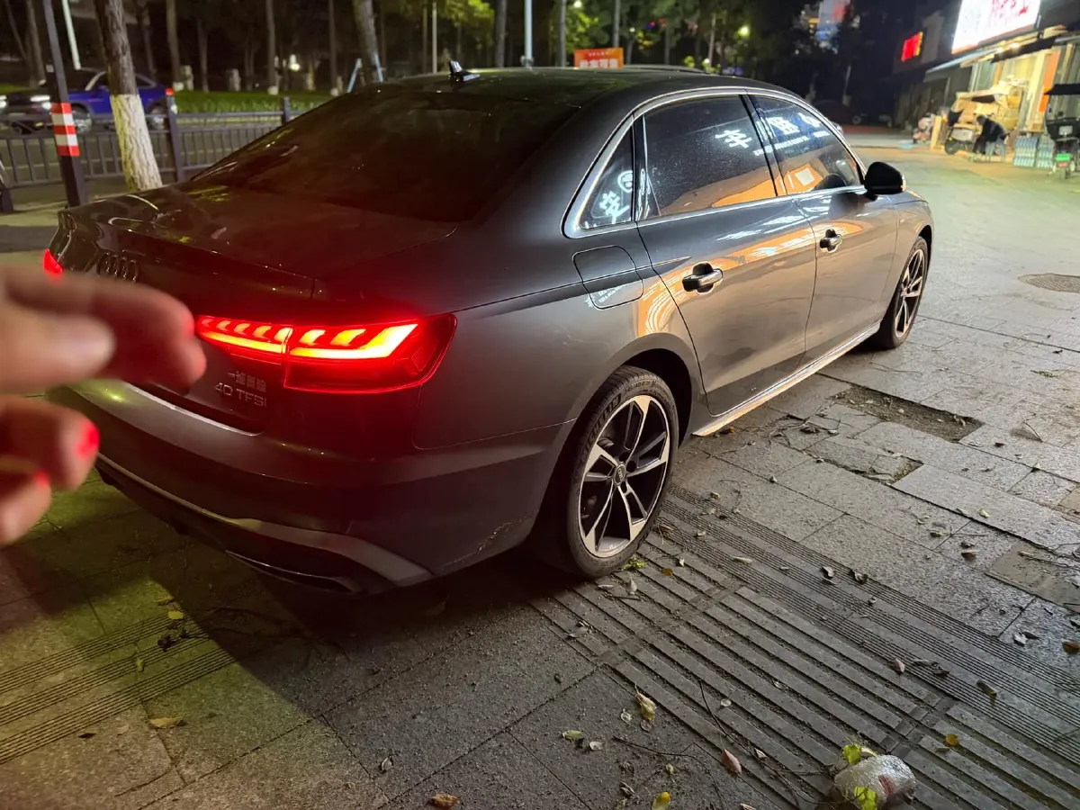 2023 Audi A4L 2.0T 190HP L4 7DCT,autocango,china used car exporter,china ev exporter,chinese used car exporter,chinese used ev exporter