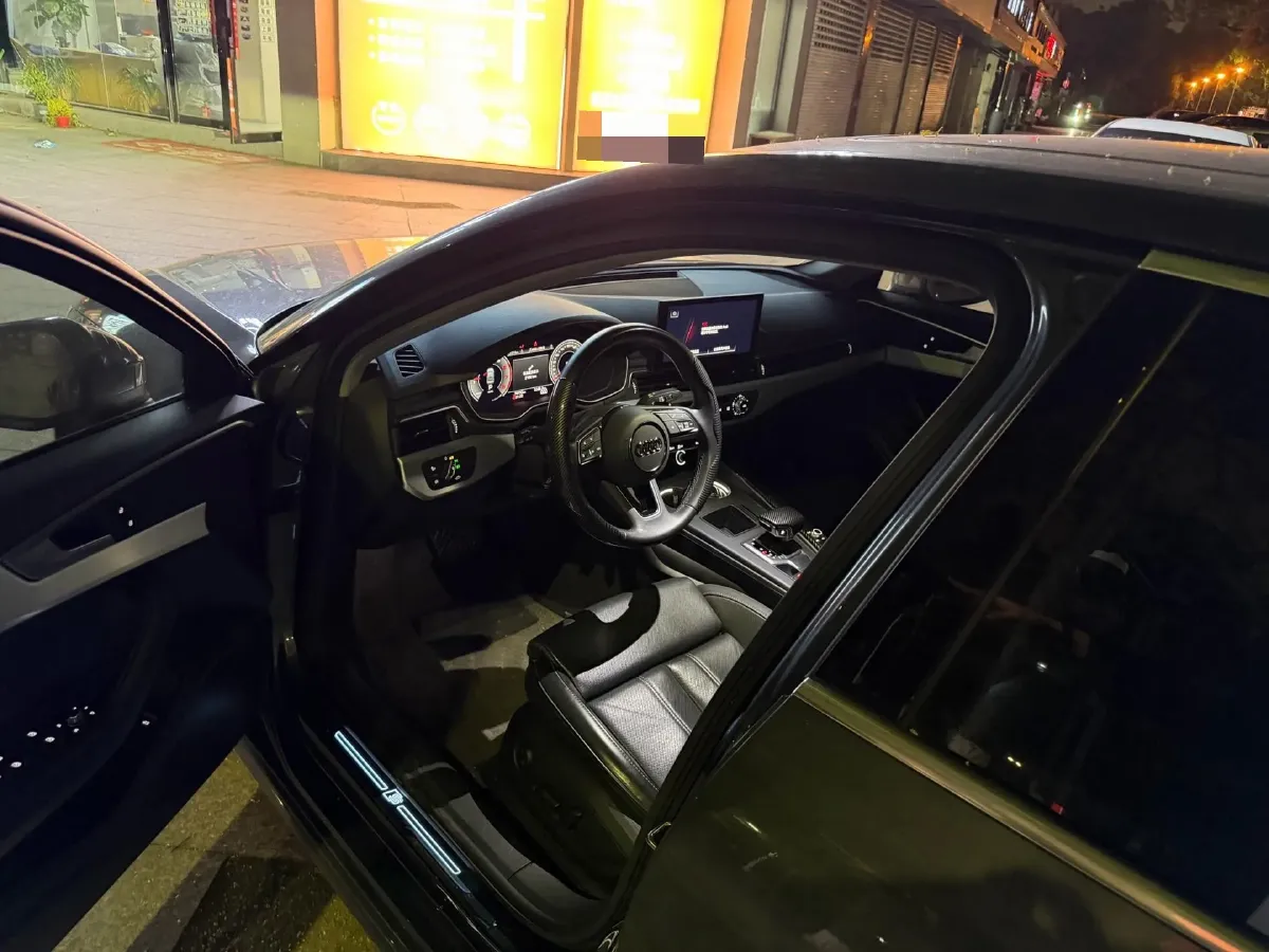 2023 Audi A4L 2.0T 190HP L4 7DCT,autocango,china used car exporter,china ev exporter,chinese used car exporter,chinese used ev exporter