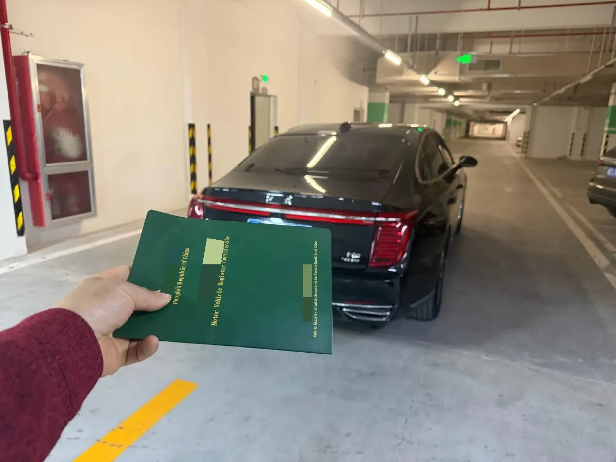 2020 HongQi H9 2.0T 252HP L4 7DCT,autocango,china used car exporter,china ev exporter,chinese used car exporter,chinese used ev exporter