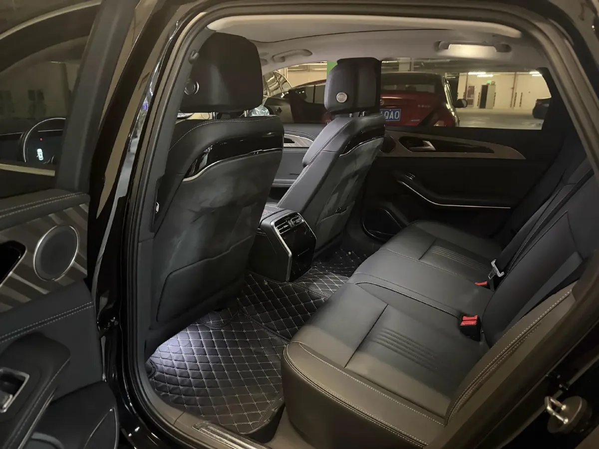 2020 HongQi H9 2.0T 252HP L4 7DCT,autocango,china used car exporter,china ev exporter,chinese used car exporter,chinese used ev exporter