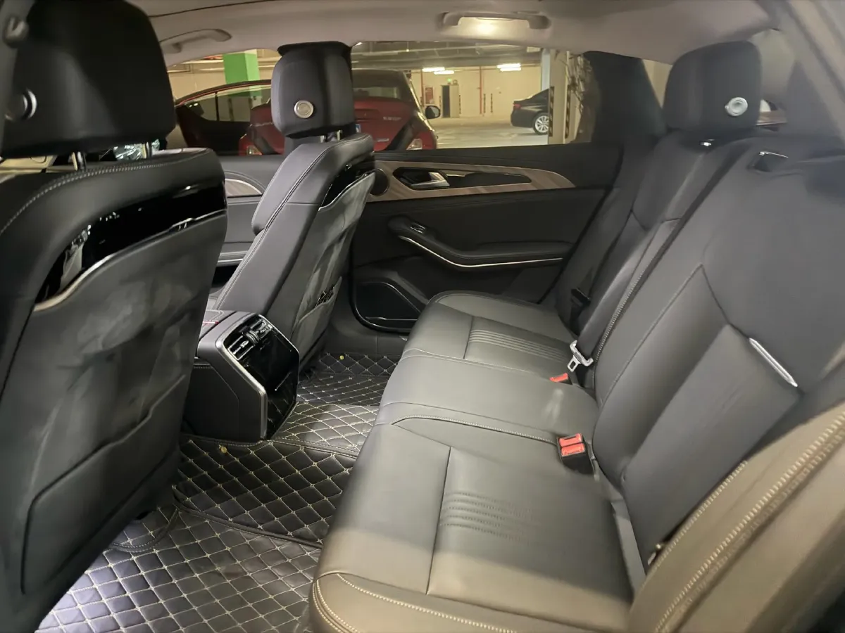 2020 HongQi H9 2.0T 252HP L4 7DCT,autocango,china used car exporter,china ev exporter,chinese used car exporter,chinese used ev exporter