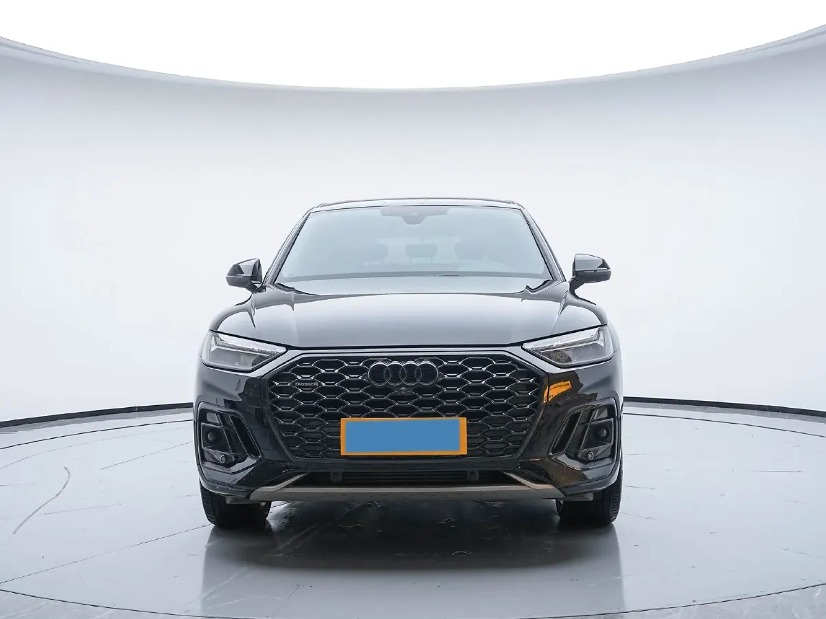 2023 Audi Q5L Sportback 2.0T 190HP L4 7DCT,autocango,china used car exporter,china ev exporter,chinese used car exporter,chinese used ev exporter