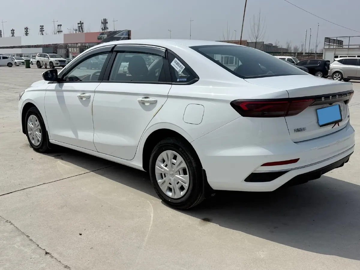 2025 Geely Emgrand 1.5L 127HP L4 5MT,autocango,china used car exporter,china ev exporter,chinese used car exporter,chinese used ev exporter