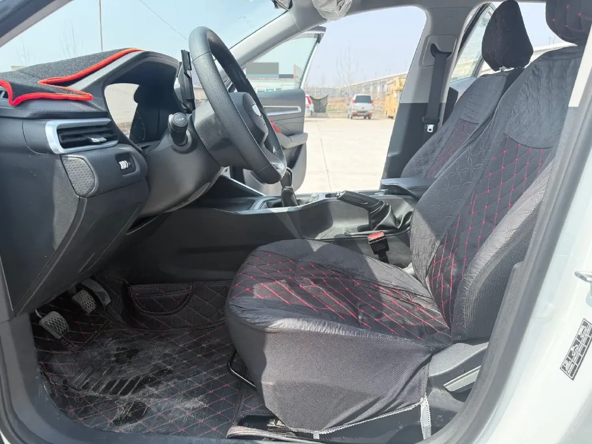 2025 Geely Emgrand 1.5L 127HP L4 5MT,autocango,china used car exporter,china ev exporter,chinese used car exporter,chinese used ev exporter