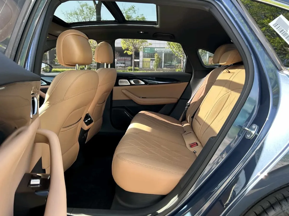 2025 Geely Galaxy A7 1.5L 112HP L4 1DHT PHEV,autocango,china used car exporter,china ev exporter,chinese used car exporter,chinese used ev exporter