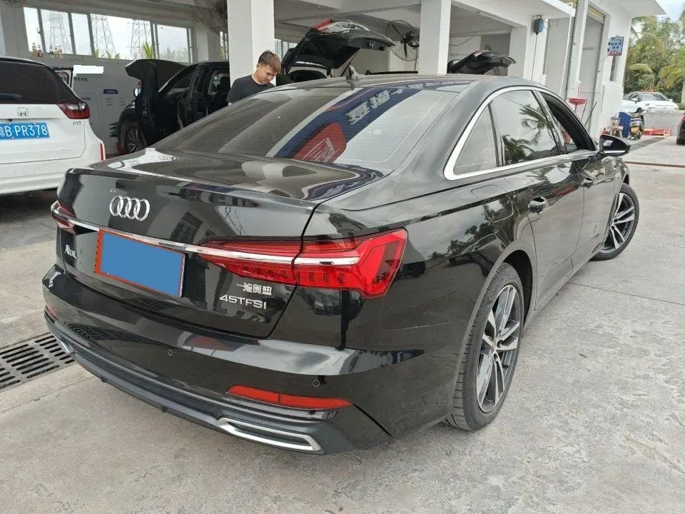 2020 Audi A6L 2.0T 190HP L4 7DCT,autocango,china used car exporter,china ev exporter,chinese used car exporter,chinese used ev exporter