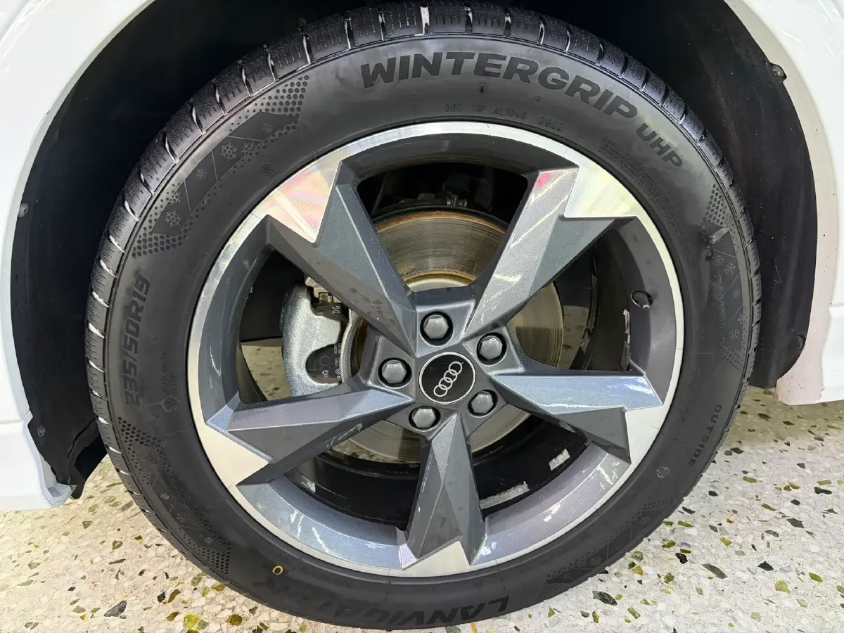 2022 Audi Q3 1.4T 150HP L4 7DCT,autocango,china used car exporter,china ev exporter,chinese used car exporter,chinese used ev exporter