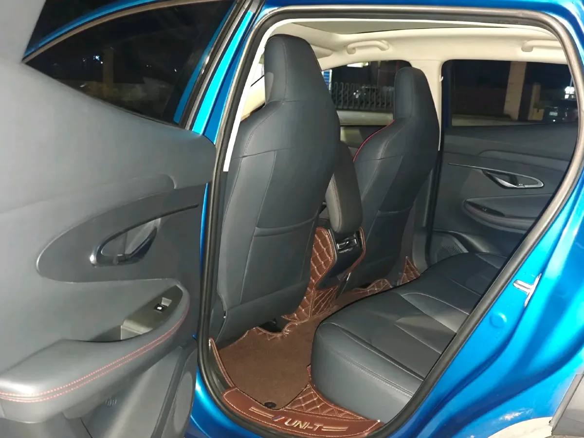 2020 ChangAn UNI-T 1.5T 180HP L4 7DCT,autocango,china used car exporter,china ev exporter,chinese used car exporter,chinese used ev exporter