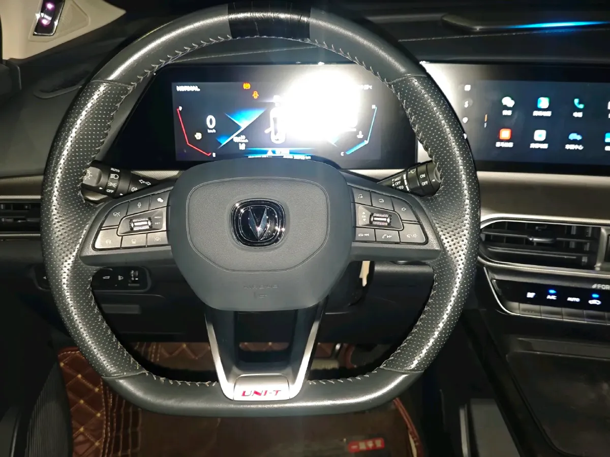 2020 ChangAn UNI-T 1.5T 180HP L4 7DCT,autocango,china used car exporter,china ev exporter,chinese used car exporter,chinese used ev exporter