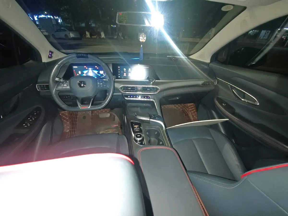 2020 ChangAn UNI-T 1.5T 180HP L4 7DCT,autocango,china used car exporter,china ev exporter,chinese used car exporter,chinese used ev exporter