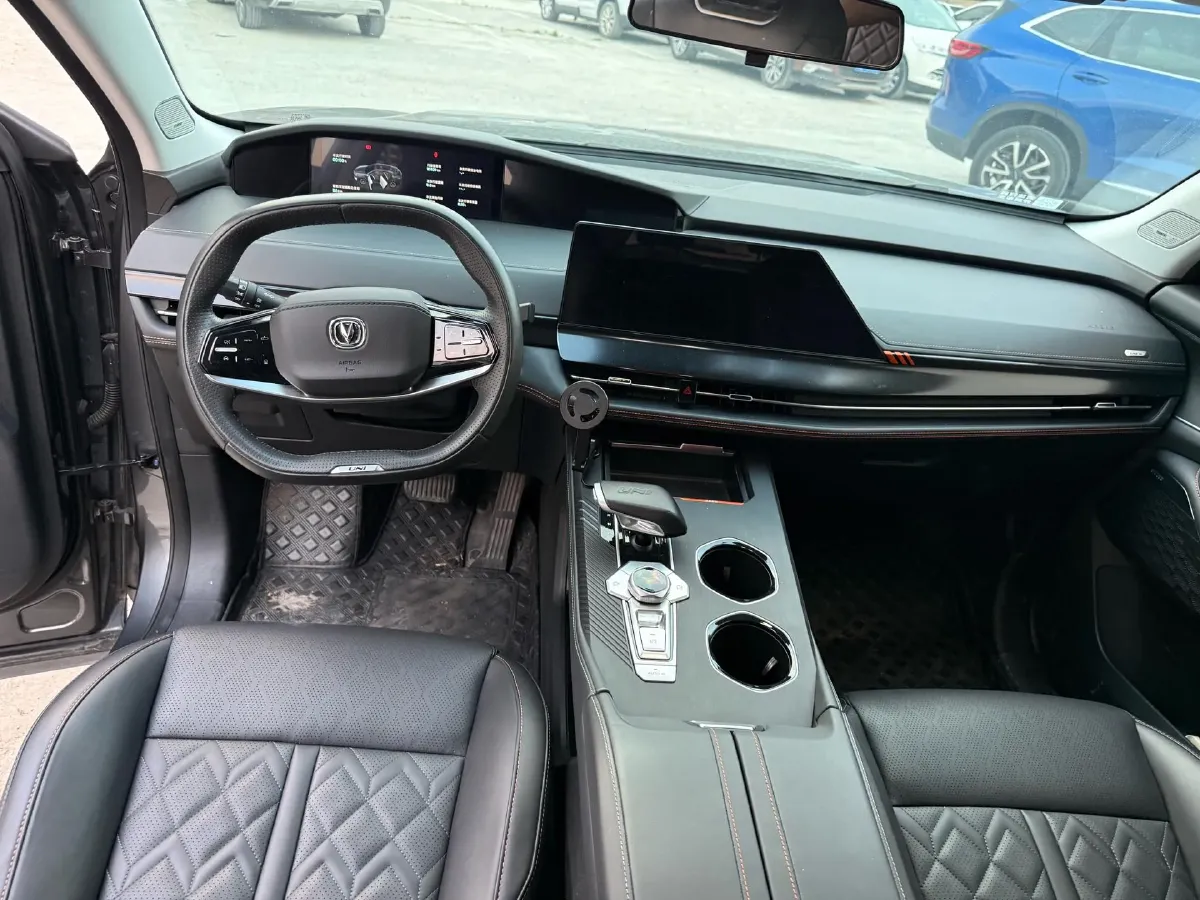 2022 Bestune T99 2.0T 224HP L4 6AT,autocango,china used car exporter,china ev exporter,chinese used car exporter,chinese used ev exporter