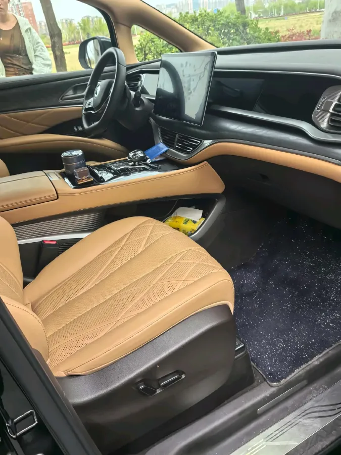 2025 Denza D9 1.5T 156HP L4 E-CVT PHEV 40KWH,autocango,china used car exporter,china ev exporter,chinese used car exporter,chinese used ev exporter