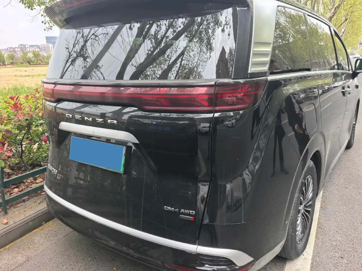 2025 Denza D9 1.5T 156HP L4 E-CVT PHEV 40KWH,autocango,china used car exporter,china ev exporter,chinese used car exporter,chinese used ev exporter