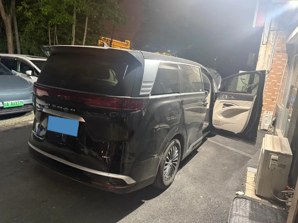 2024 Denza D9 1.5T 139HP L4 E-CVT PHEV 20.39KWH,autocango,china used car exporter,china ev exporter,chinese used car exporter,chinese used ev exporter