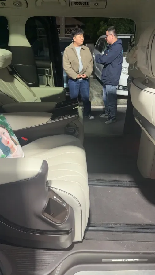 2024 Denza D9 1.5T 139HP L4 E-CVT PHEV 20.39KWH,autocango,china used car exporter,china ev exporter,chinese used car exporter,chinese used ev exporter