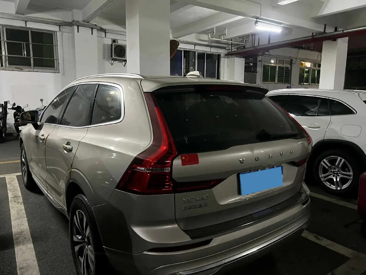 2024 Volvo XC60 2.0T 250HP L4 8AT,autocango,china used car exporter,china ev exporter,chinese used car exporter,chinese used ev exporter