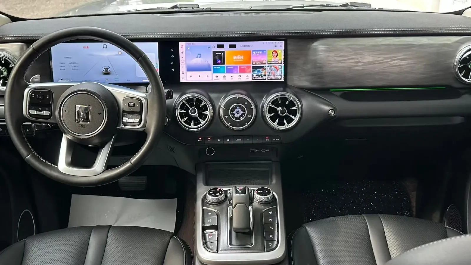 2024 Tank 300 2.0T 252HP L4 9AT,autocango,china used car exporter,china ev exporter,chinese used car exporter,chinese used ev exporter