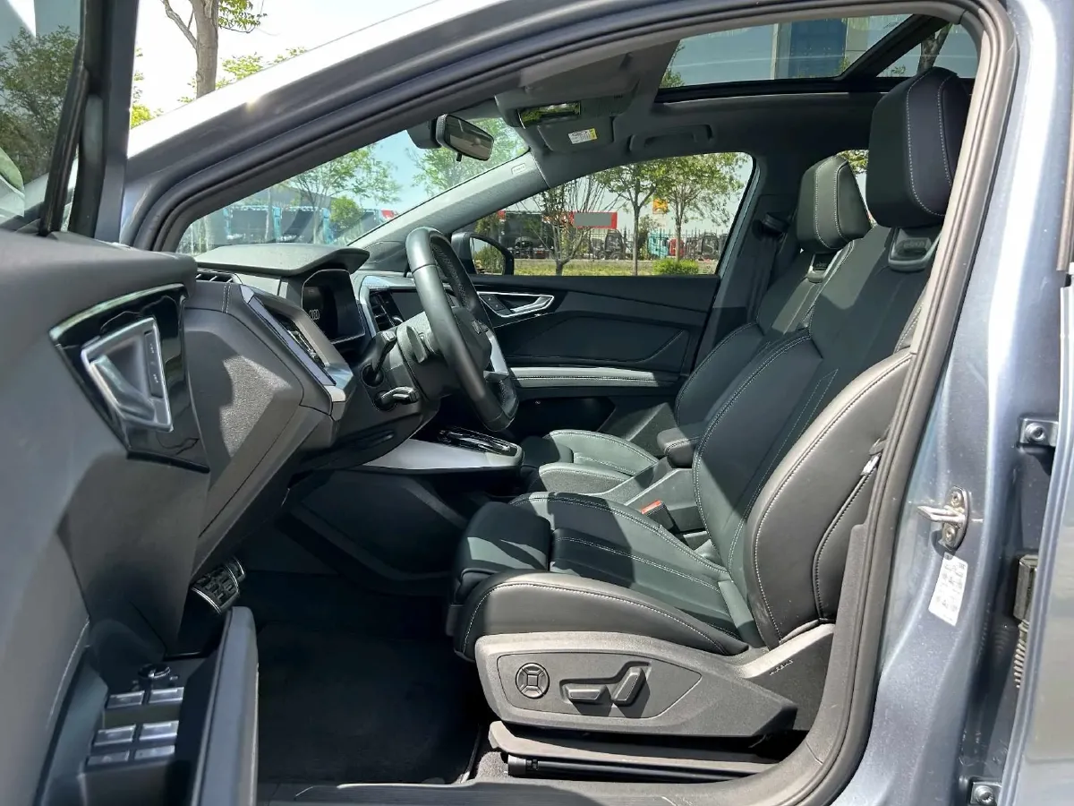 2024 Audi Q4 e-tron BEV 84.8KWH,autocango,china used car exporter,china ev exporter,chinese used car exporter,chinese used ev exporter