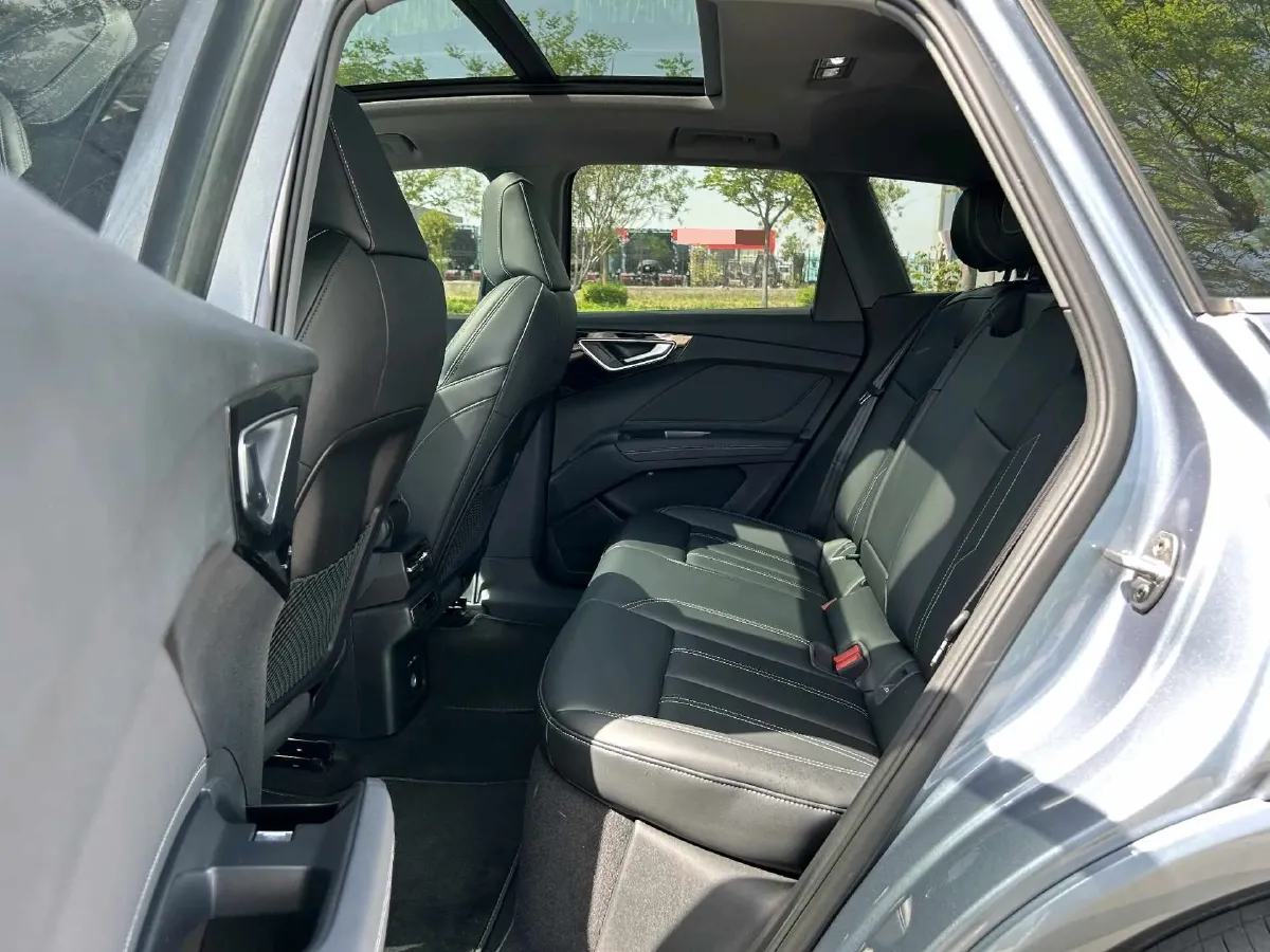 2024 Audi Q4 e-tron BEV 84.8KWH,autocango,china used car exporter,china ev exporter,chinese used car exporter,chinese used ev exporter